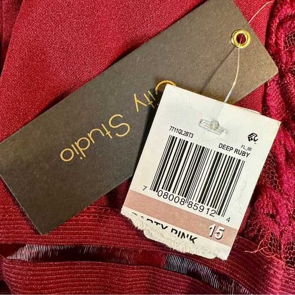 NWT City Studios Juniors ‘Illusion Fit and Flare Lace-Back Mini Dress’ in Ruby - Picture 4 of 15